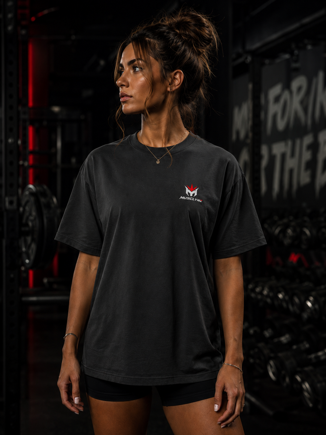 MUSCLYNE Damen Oversized Gym T-Shirt – Washed Black Edition